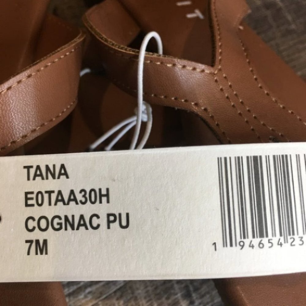 NWT Esprit Tana Thong Sandal - Picture 5 of 8